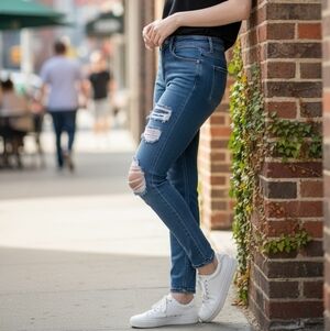 American Eagle Outfitters Navy Blue Ripped Super Stretch X Jegging